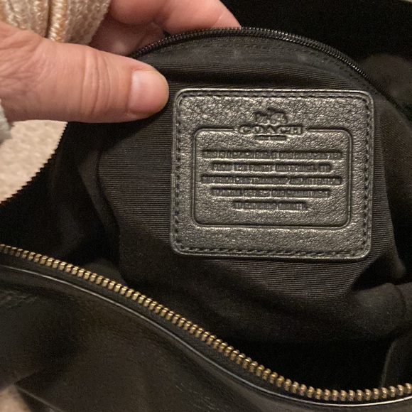 COACH SHOULDER BAG. BLACK PURSE IS CLEAN! THROWING USED WALLET IN AS EXTRA. EUC - Picture 8 of 15